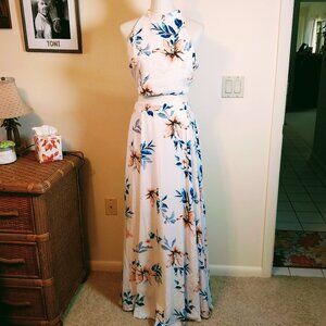 EMBRACE LOS ANGELES SIZE L 2 PC FLORAL HALTER TOP & MAXI SKIRT